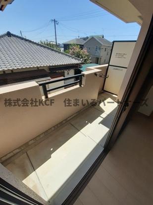 バルコニー　バルコニーからの眺めを楽しみながら食事をしませんか