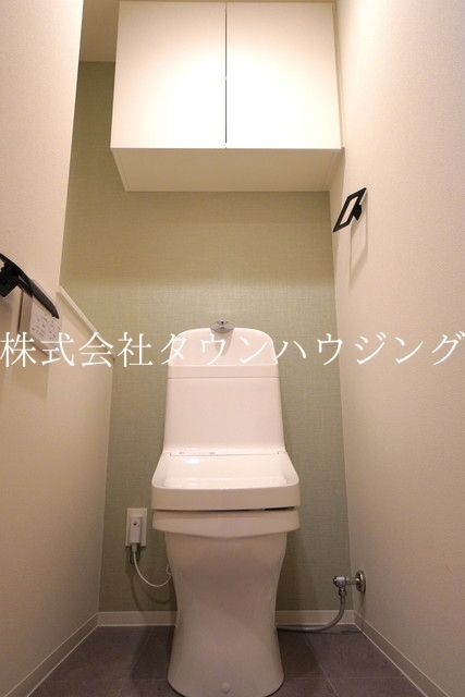 トイレ　※写真は同タイプ住戸です。