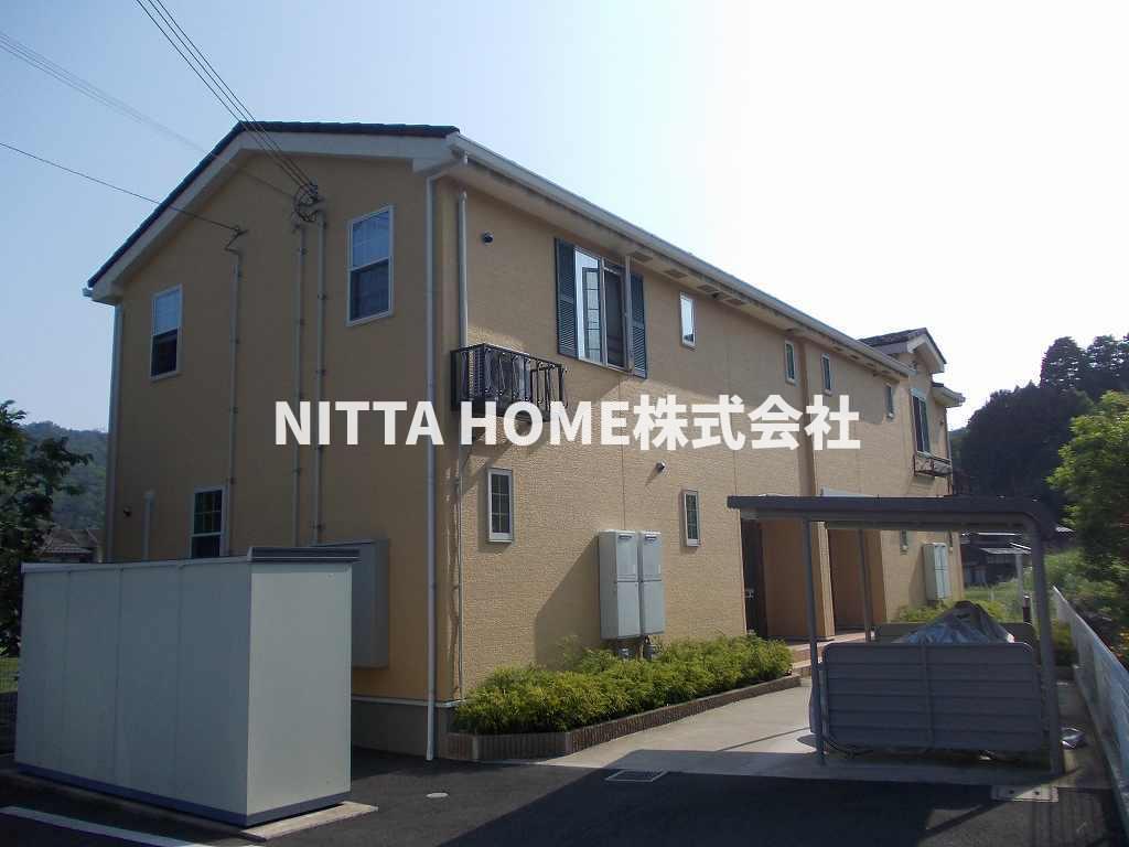 建物外観　シンプルで飽きの来ない外観です(^^♪