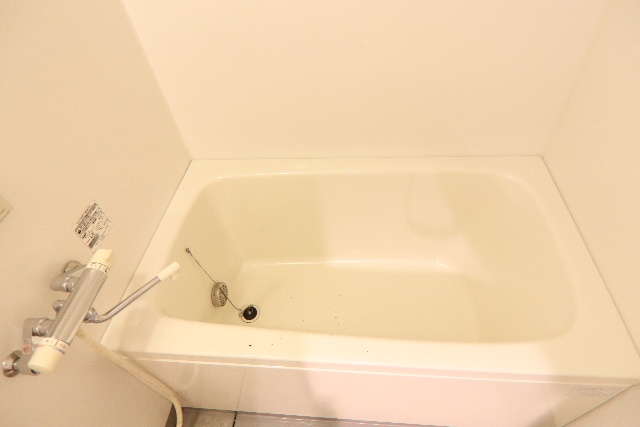 バス・シャワールーム　※別室の参考写真の為、現況優先です。