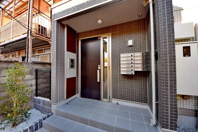 エントランス　★オートロック付で安心ですね★