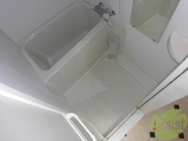 バス・シャワールーム　ゆったり入れる浴槽