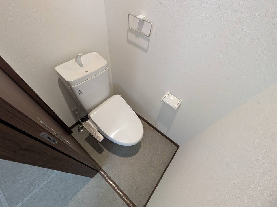 トイレ　トイレ