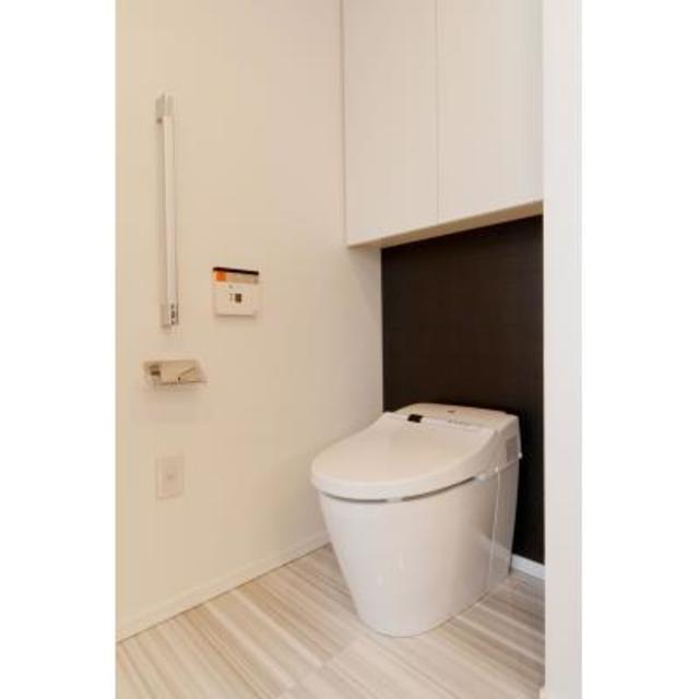 トイレ　※写真は同タイプ住戸です。