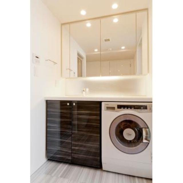 洗面設備　※写真は同タイプ住戸です。