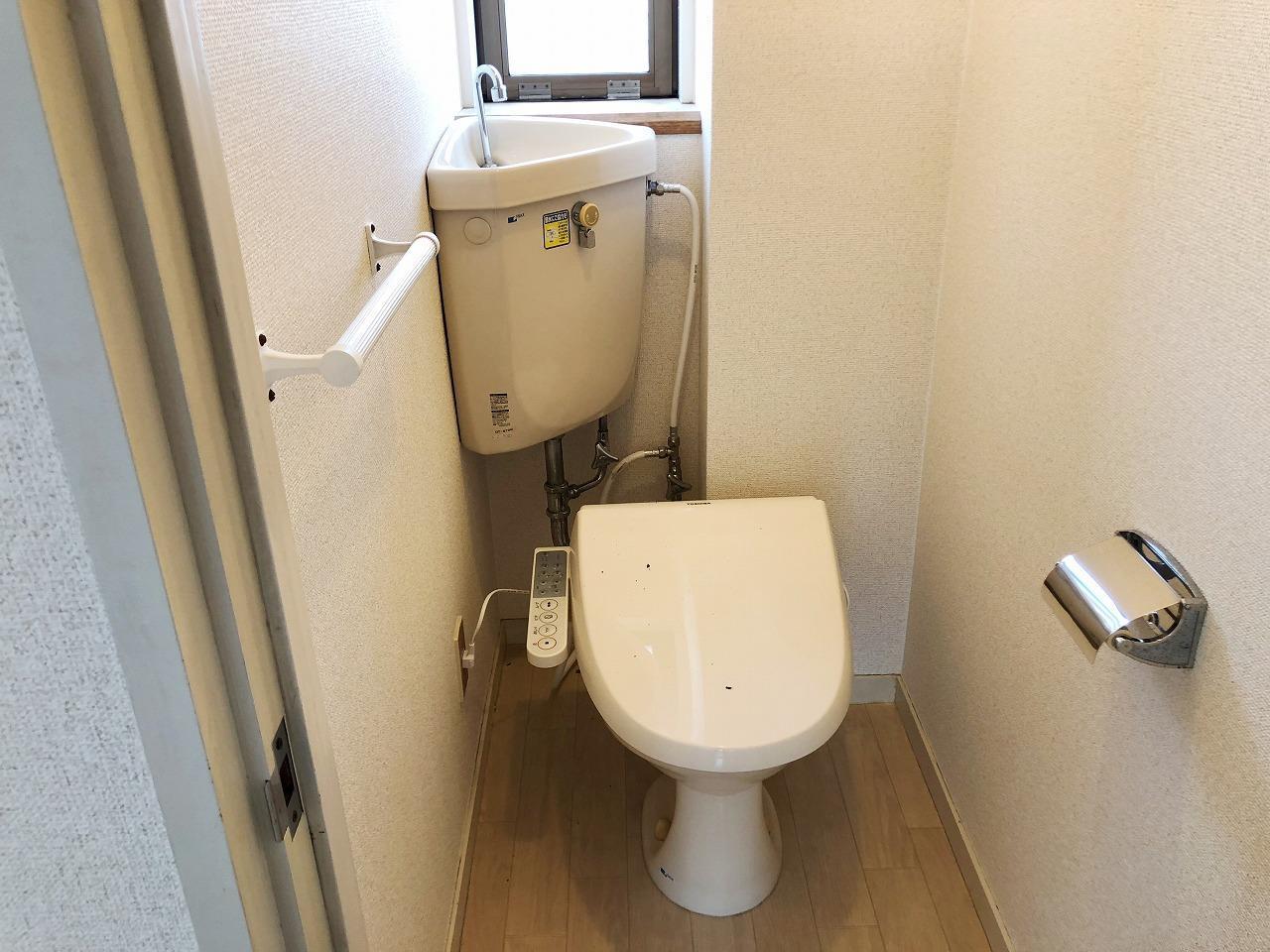 トイレ　トイレ