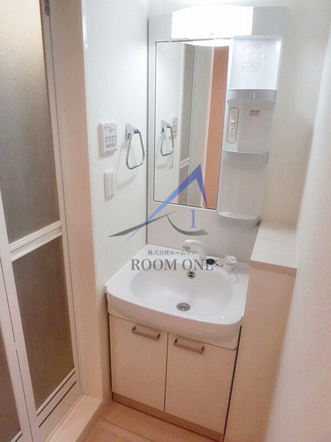 洗面設備　洗面台です。