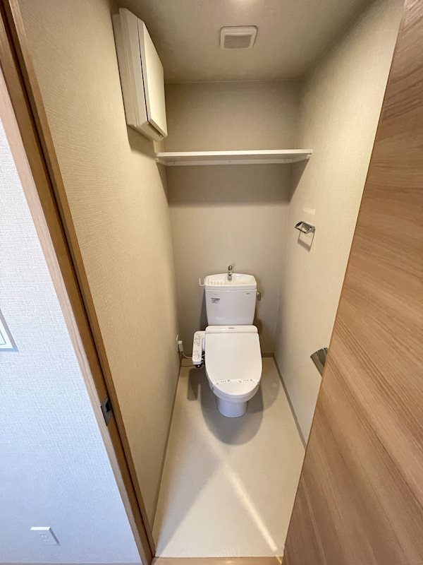 トイレ　※別のお部屋のお写真です。御参考までに。