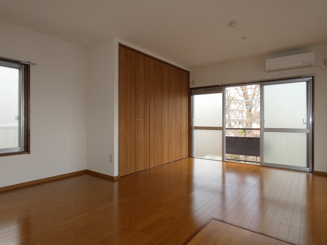 居室・リビング　リノベーションで広々ワンルームになってます