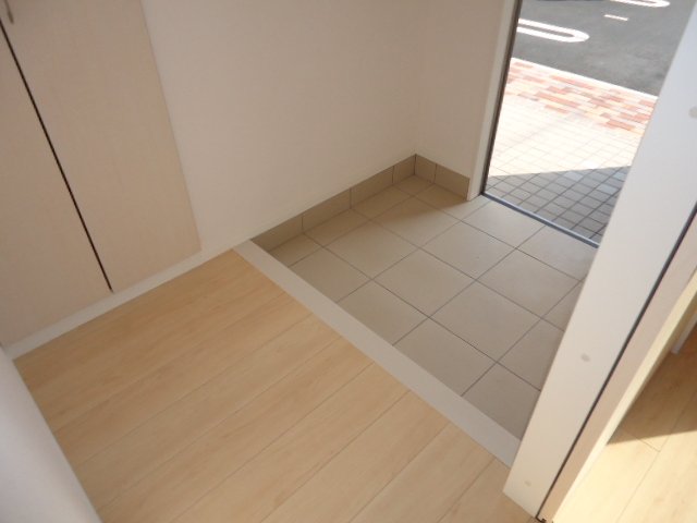 玄関　玄関（イメージ）