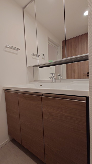 洗面設備　※写真は同タイプ住戸です。