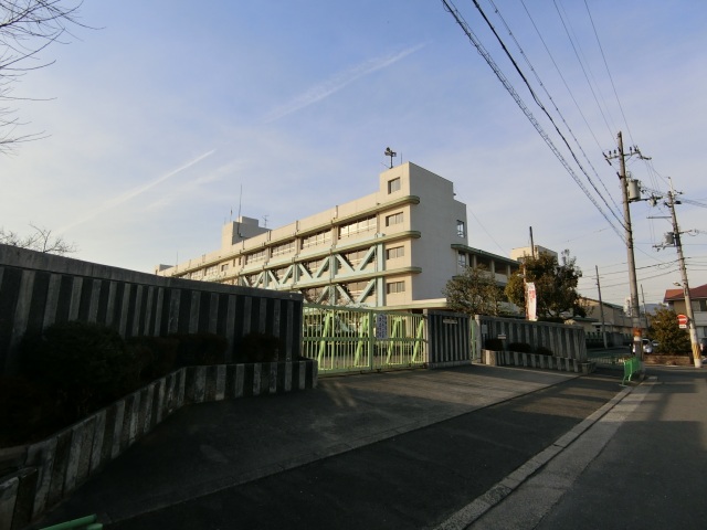 小学校　茨木市立耳原小学校（小学校）まで444m