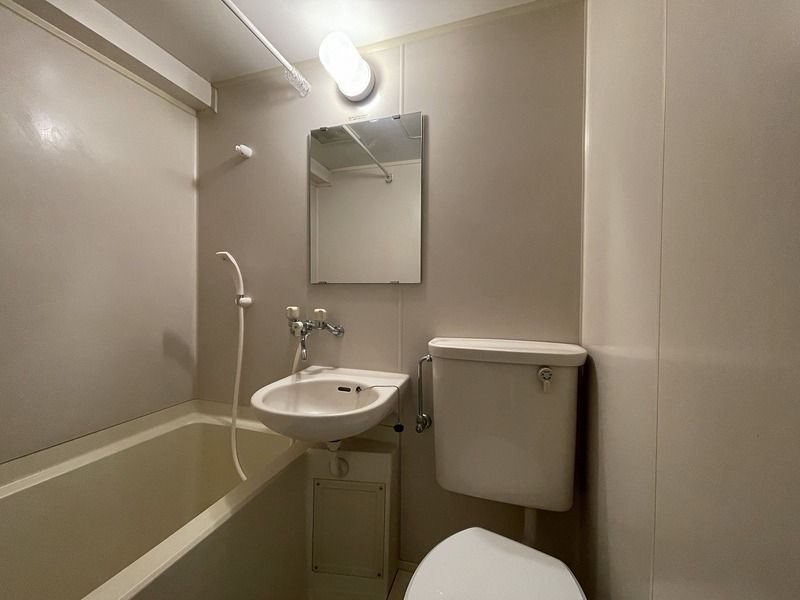 バス・シャワールーム