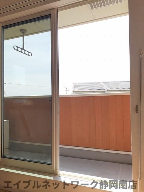 バルコニー　広々としたバルコニーです