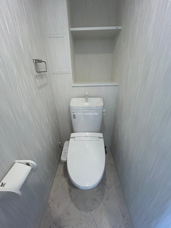 トイレ　ウオッシュレット付き