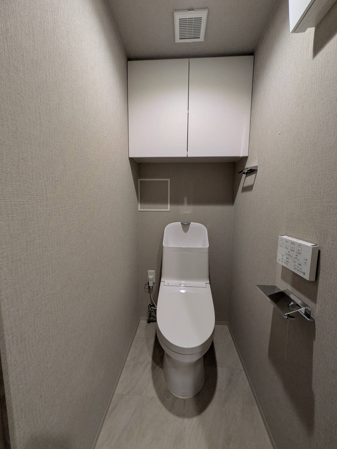 プレサンスロジェ京都御所西のトイレ写真