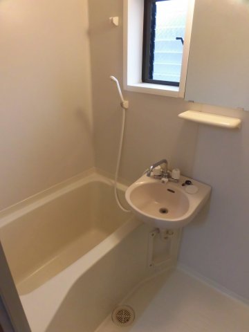 バス・シャワールーム　別部屋参考写真