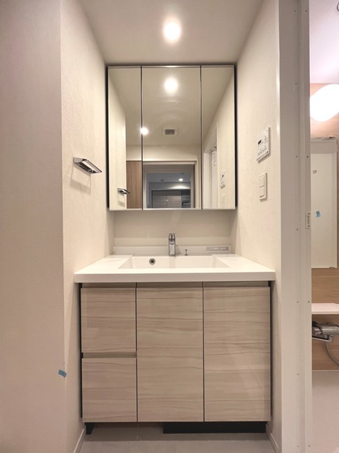 洗面設備　※写真は同タイプ住戸です。