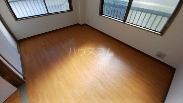 佐生マンションの居間写真