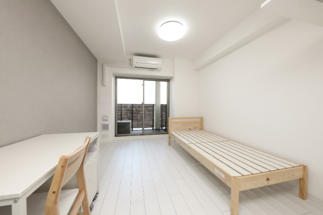 学生会館 ソレイユ矢田南の居間写真