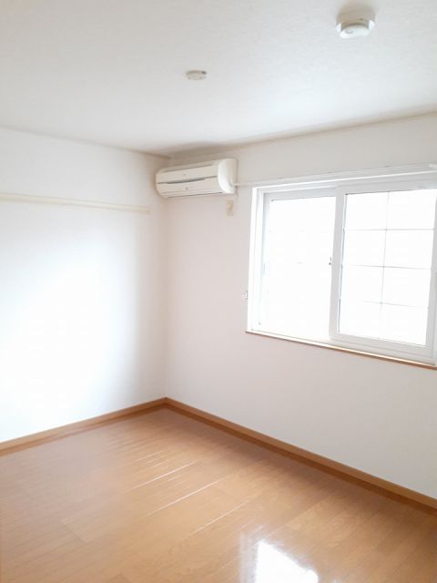 ハイツ ナリッシュ 1の内装写真