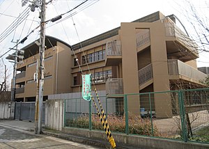 小学校　尼崎市立杭瀬小学校（小学校）まで652m