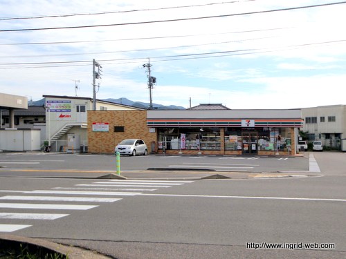 コンビニ　セブンイレブン長野里島店（コンビニ）まで778m