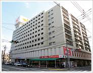 スーパー　グルメシティ雑餉隈店（スーパー）まで579m