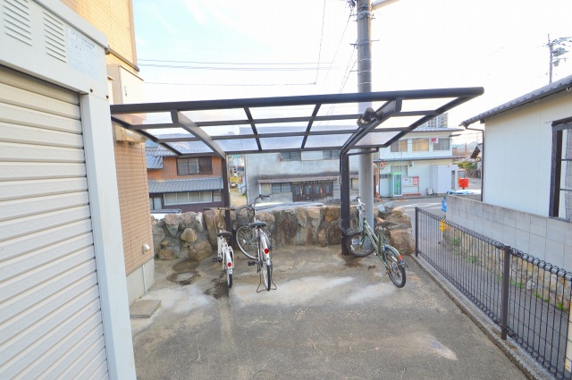 スーパー　ユアーズ東海田店（スーパー）まで746m