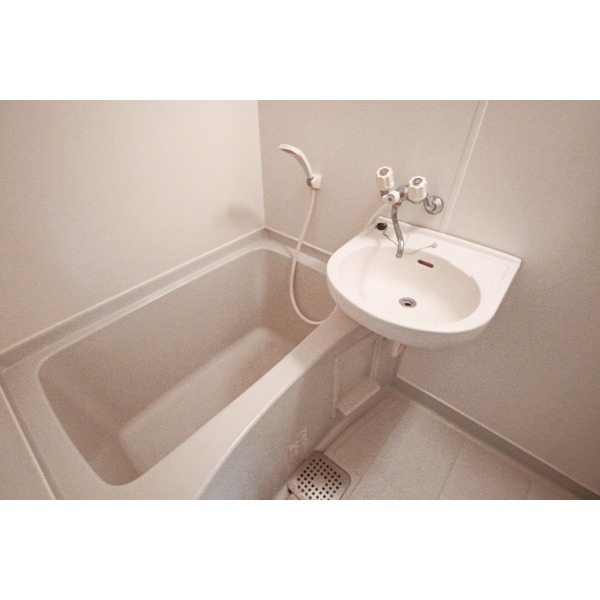 洗面設備　同じ建物の別のお部屋