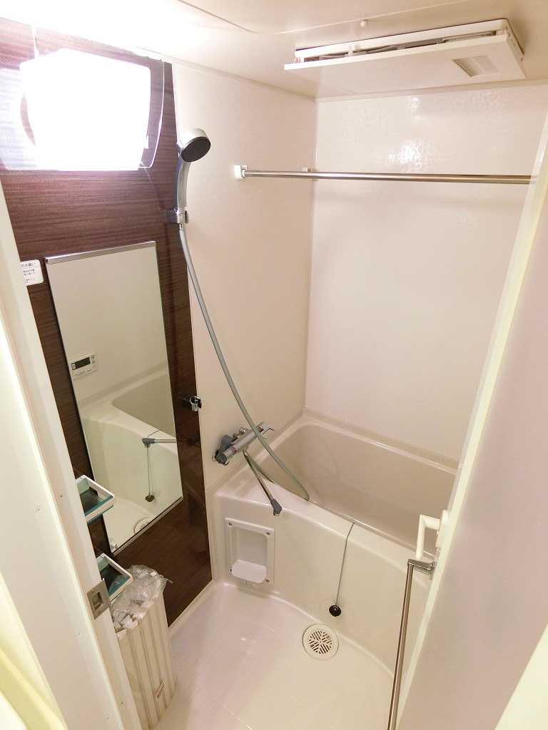 バス・シャワールーム　※同物件、別部屋になります。
