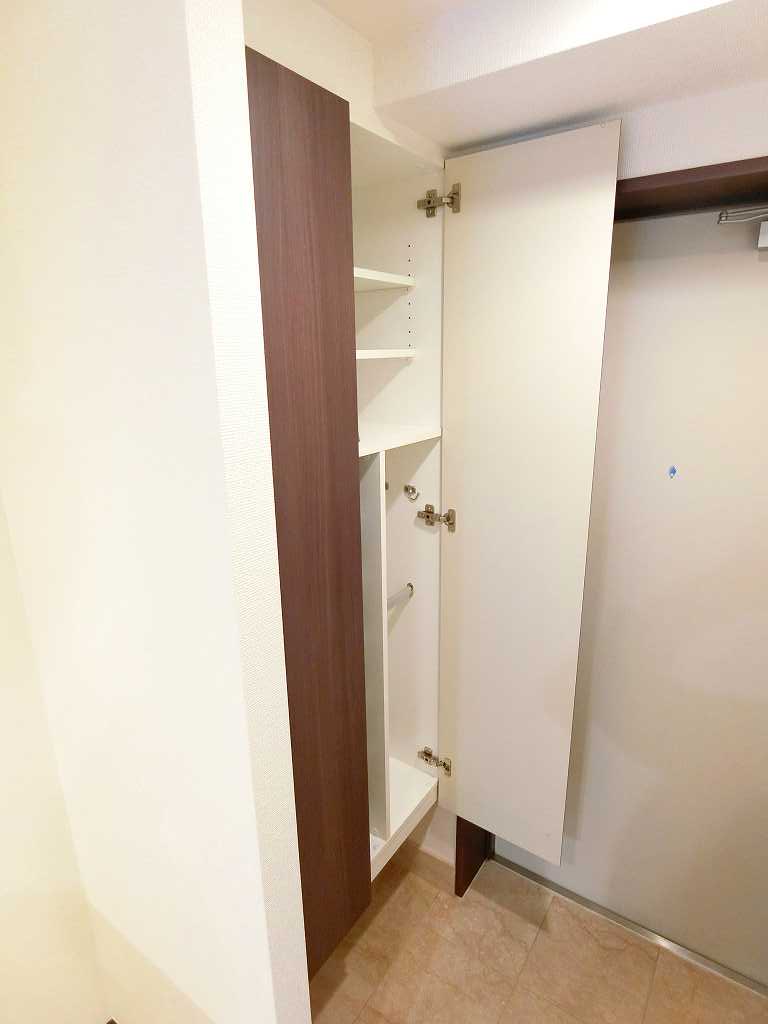 玄関　※同物件、別部屋になります。