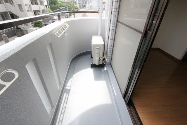 バルコニー　日当たりの良いベランダです。
