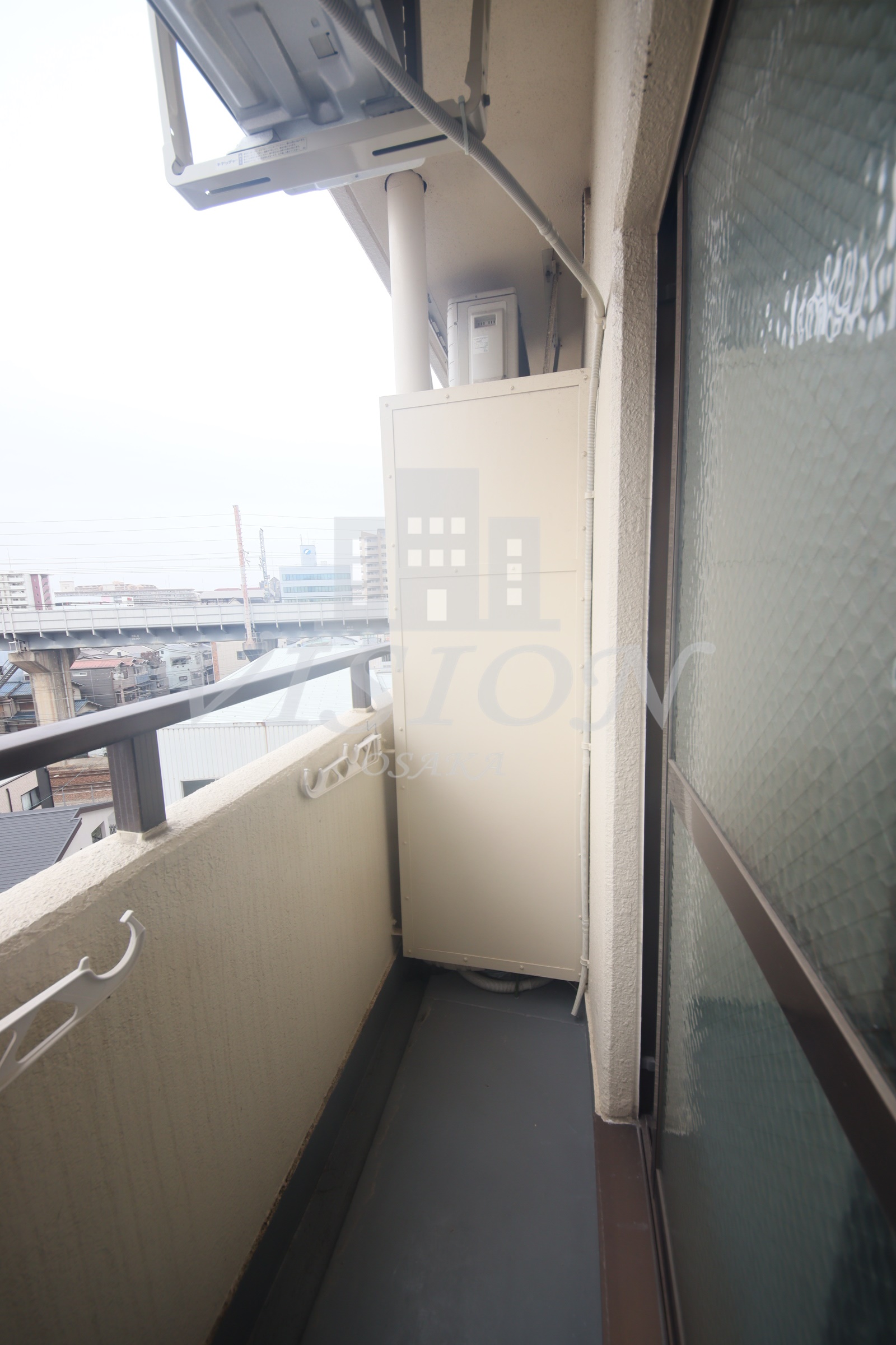 阪急神戸線 十三駅 徒歩9分 8階建 築40年の内装写真