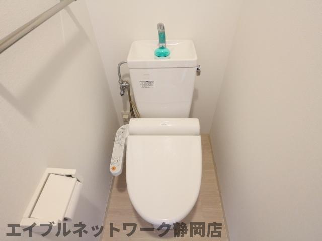 トイレ　ゆったりとした空間のトイレです
