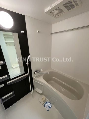 バス・シャワールーム　ゆったり過ごせるお風呂です