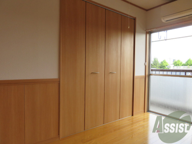 収納　クローゼットがありました。お洋服や荷物はここへ