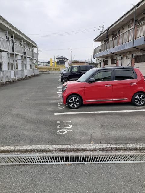 【平國ハイツの駐車場】