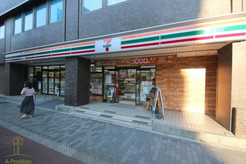 コンビニ　セブンイレブン 大阪森ノ宮中央1丁目店（コンビニ）まで743m