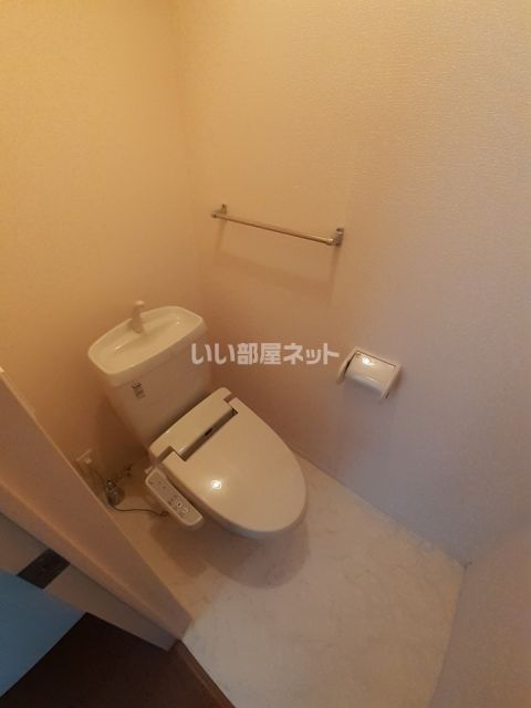 【アヴニール シャトーのトイレ】
