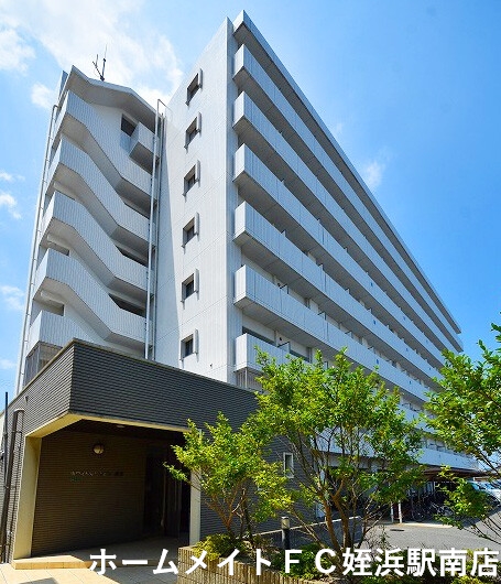 糸島市高田のマンションの建物外観
