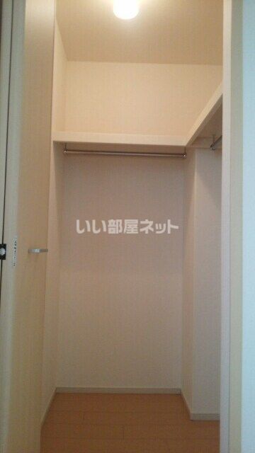 【登米市豊里町下屋浦のアパートの収納】