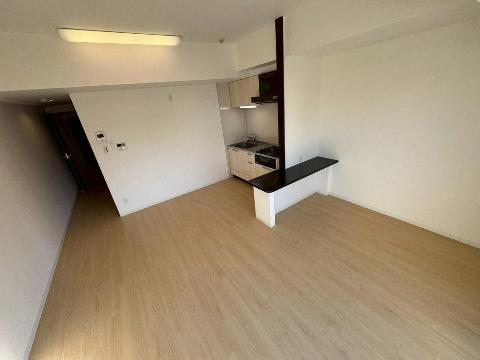 居室・リビング　室内