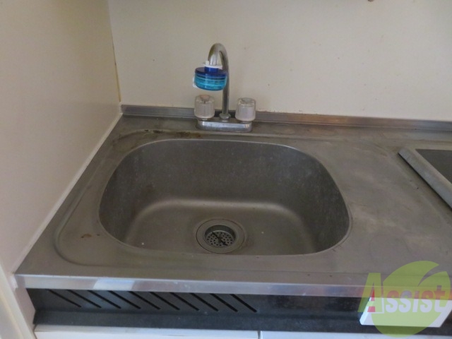 洗面設備　洗面台はお風呂の中にありますよ。こちらも使用できます。