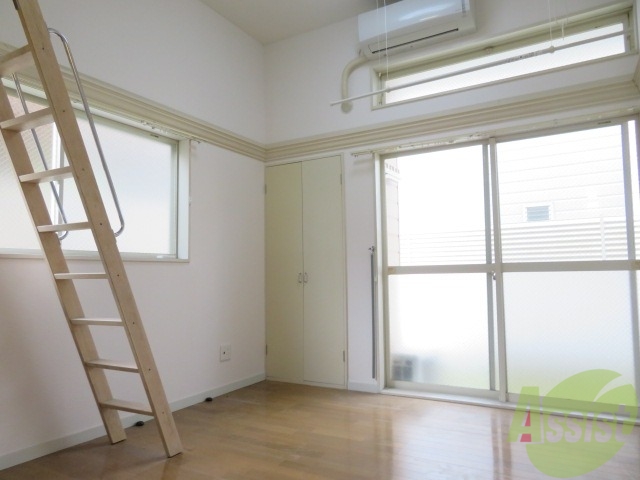 居室・リビング　６．１帖の洋室になります。陽当たり陽光で良いですね。