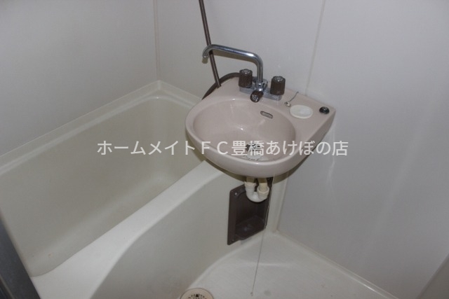 バス・シャワールーム　同型別部屋写真