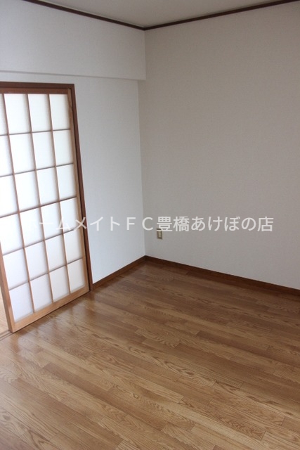 居室・リビング　同型別部屋写真