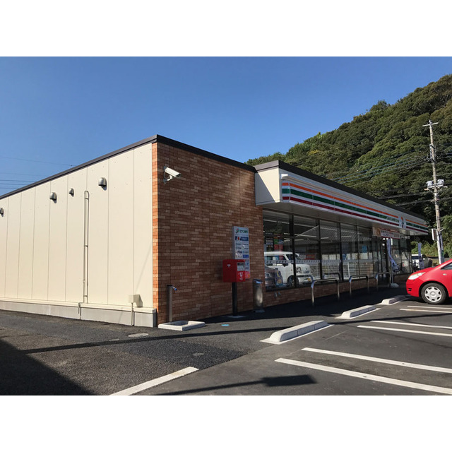 コンビニ　セブンイレブン土浦木田余店（コンビニ）まで768m