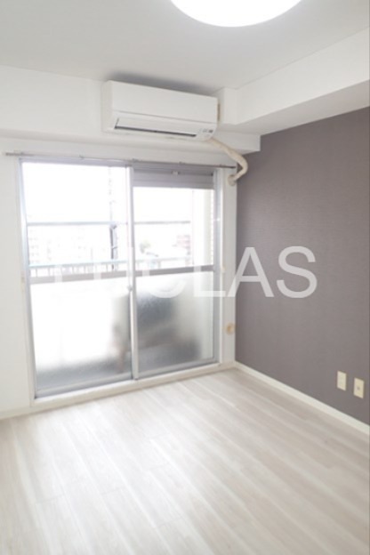 居室・リビング　白基調のくつろぎ空間♪