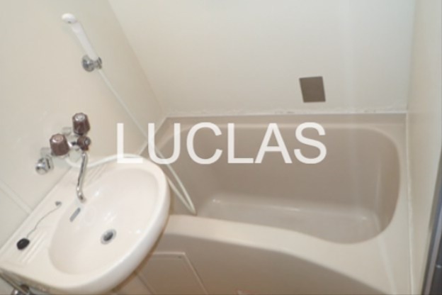 バス・シャワールーム　浴室も付いており、日々の疲れを癒します♪